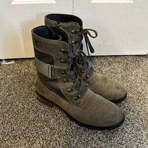 Sorel Zip-Up Boots